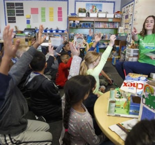 Volunteer presenting to early years class during Canadian Agricultural Literacy Month